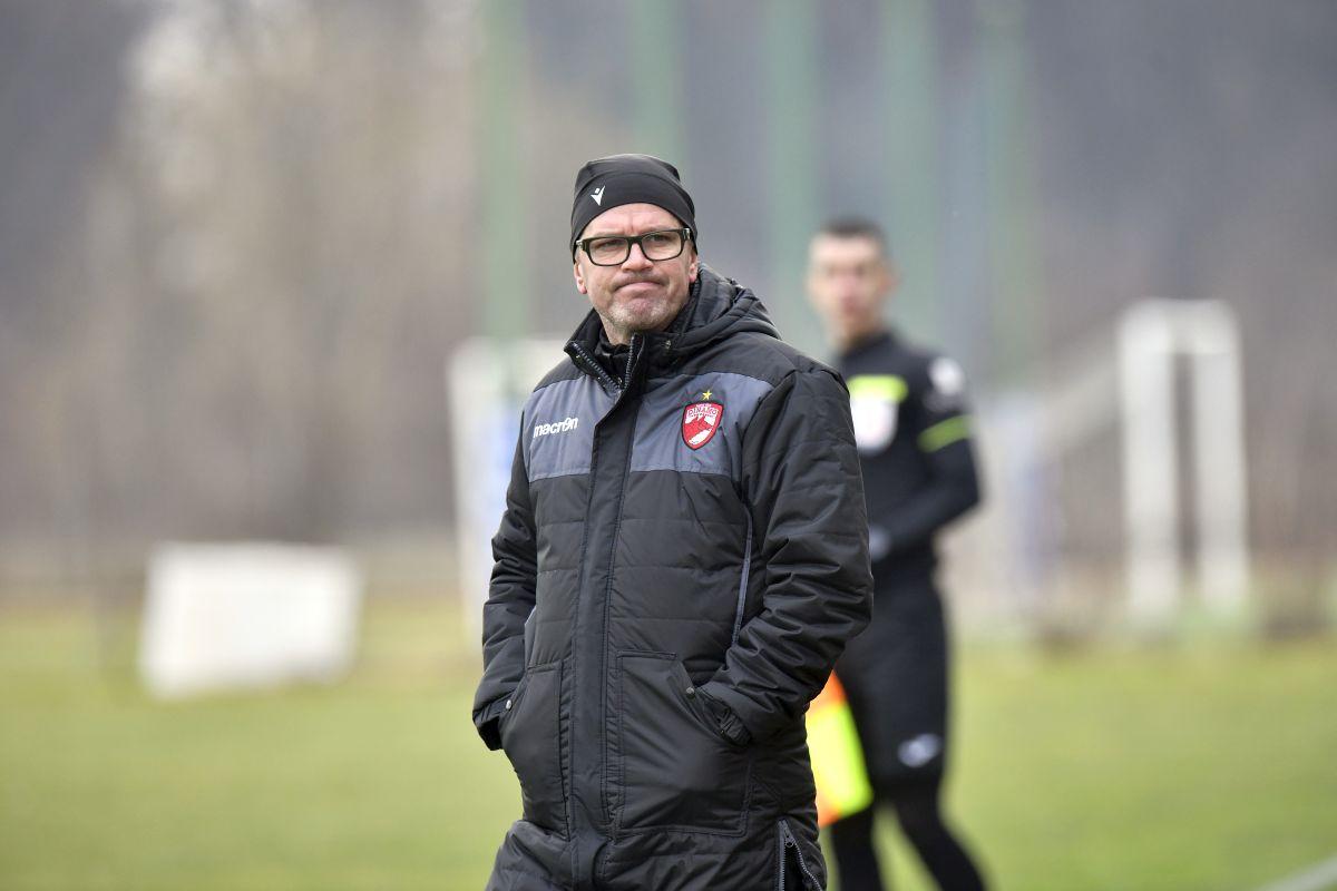 Flavius Stoican anunţă despărţirea de un jucător: „E blocat psihic! Multă lume l-a înjurat. Nu mai poate continua!”