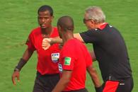 Scene INCREDIBILE la Cupa Africii » A fluierat finalul înainte de minutul 90, dar oficialii CAF au întrerupt conferințele și i-au chemat înapoi pe teren! Ce a urmat