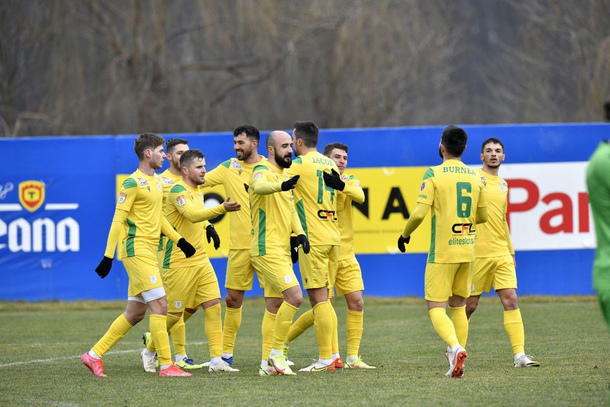 Flavius Stoican anunţă despărţirea de un jucător: „E blocat psihic! Multă lume l-a înjurat. Nu mai poate continua!”