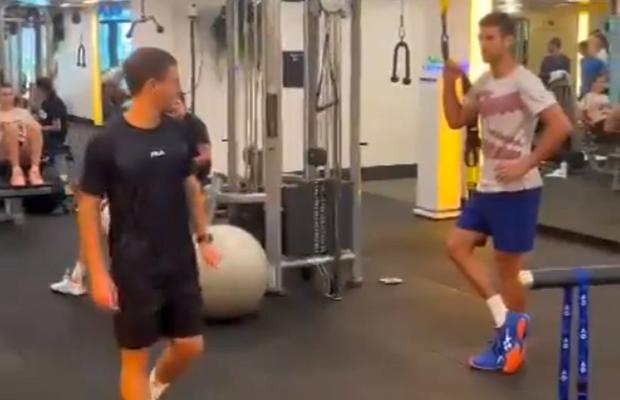 Djokovic l-a imitat pe Messi și a ajuns viral: „La ce te uiți, prostule?” » Reacția „victimei”