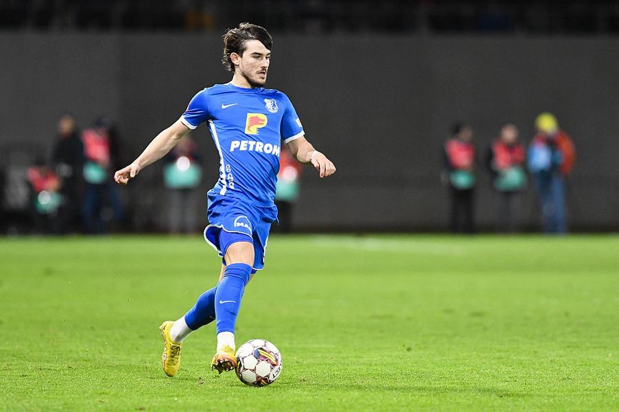 Alexi Pitu, în acțiune // sursă foto: Imago Images „Rangers și cluburi din Premier League îl urmăresc” » Hagi ar putea da lovitura în vară, cu jucătorul aflat la cel mai bun sezon al carierei