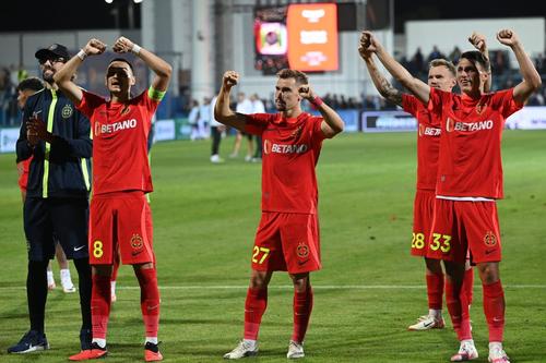 Romario Benzar (31 de ani), fundașul dreapta de la FC Botoșani, crede că Alexandru Pantea (20 de ani) va face pasul la echipa națională. foto: Imago Images