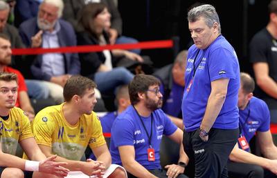 România debutează AZI la Campionatul European, după 28 de ani de absență » Interviu cu selecționerul Xavi Pascual: „Vrem să jucăm un handbal bun, dar trebuie să fim realiști”