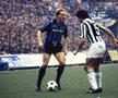 Karl-Heinz Rummenigge într-un duel cu Juventus // Foto: Imago