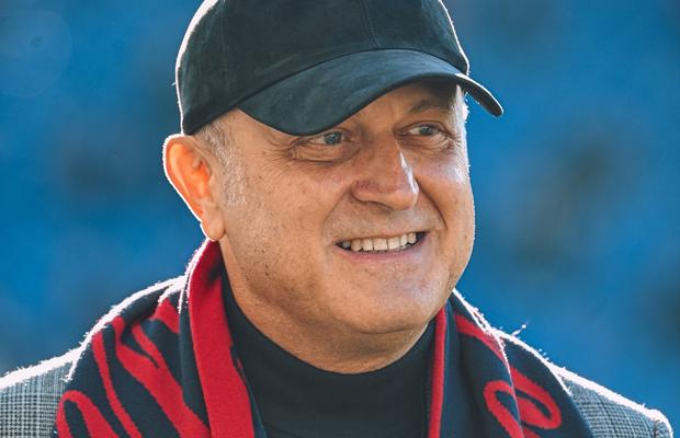 Dan Șucu inovează » La meciul cu Juventus, Genoa va purta un echipament istoric, copiat de la un club colosal! Imaginile fac deja înconjurul lumii