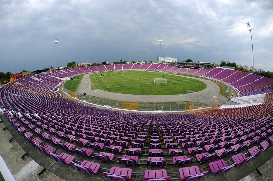 Răsare din zăpadă! Imagini spectaculoase cu stadionul mult așteptat în România