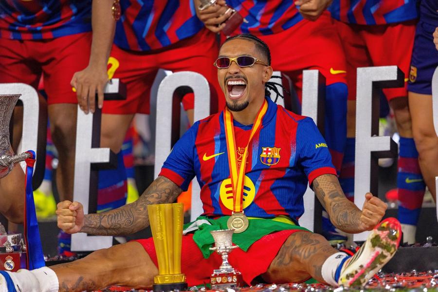 Raphinha, omul meciului în El Clasico/ foto: Imago Images Un star al Braziliei are mari probleme financiare: „Știu din surse de la club. Speră să plece în Arabia Saudită!”