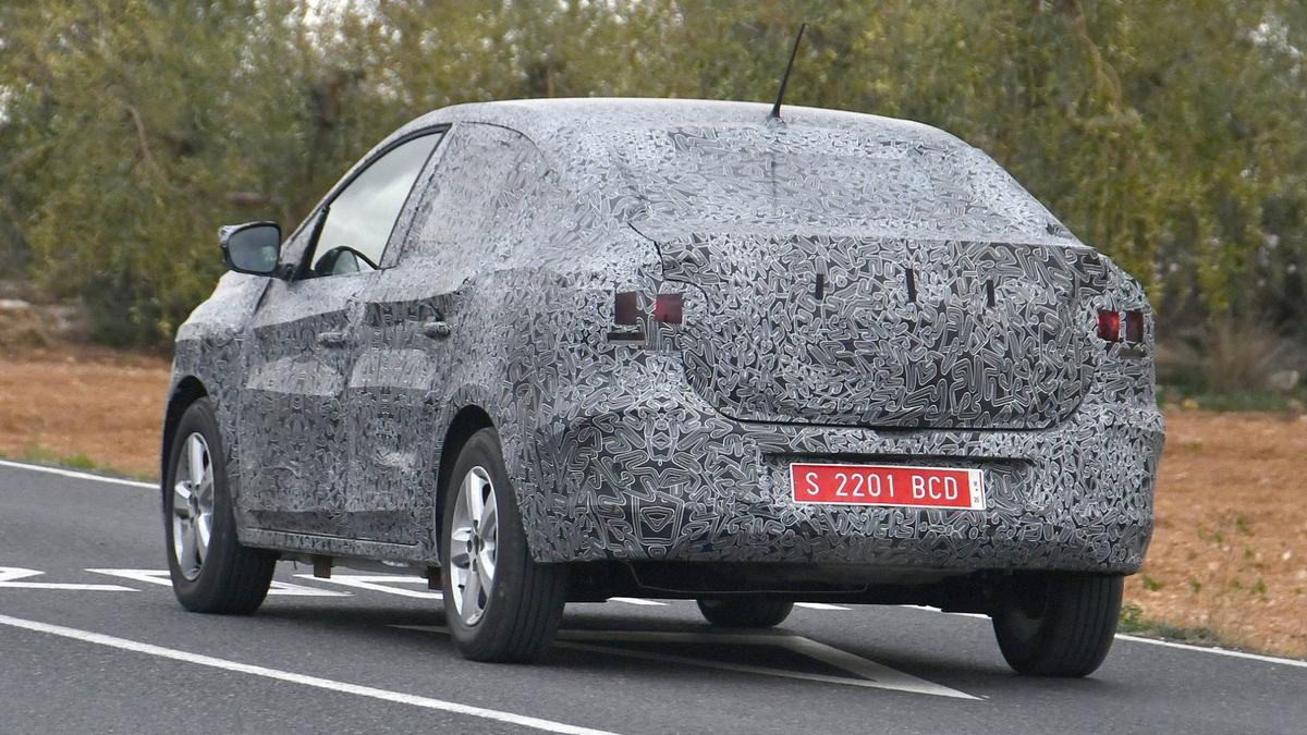 Dacia Logan 3, suprinsă la teste! Noul model are faruri LED și ar putea avea o opțiune de senzație