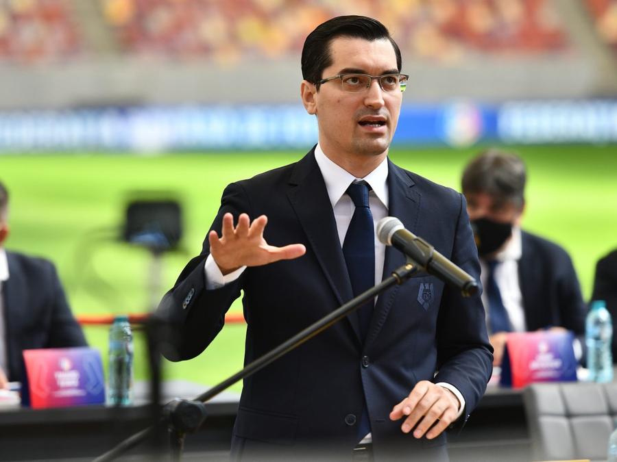 După decizia UEFA, GSP a provocat doi demnitari care îl acuzaseră pe Colțescu de rasism: „Acum ce poziție aveți, domnilor Csaba Asztalos și Ionuț Stroe?” » Reacțiile lor: „UEFA nu e reper pentru mine” + „Scuzele au fost ceva diplomatic și politic”