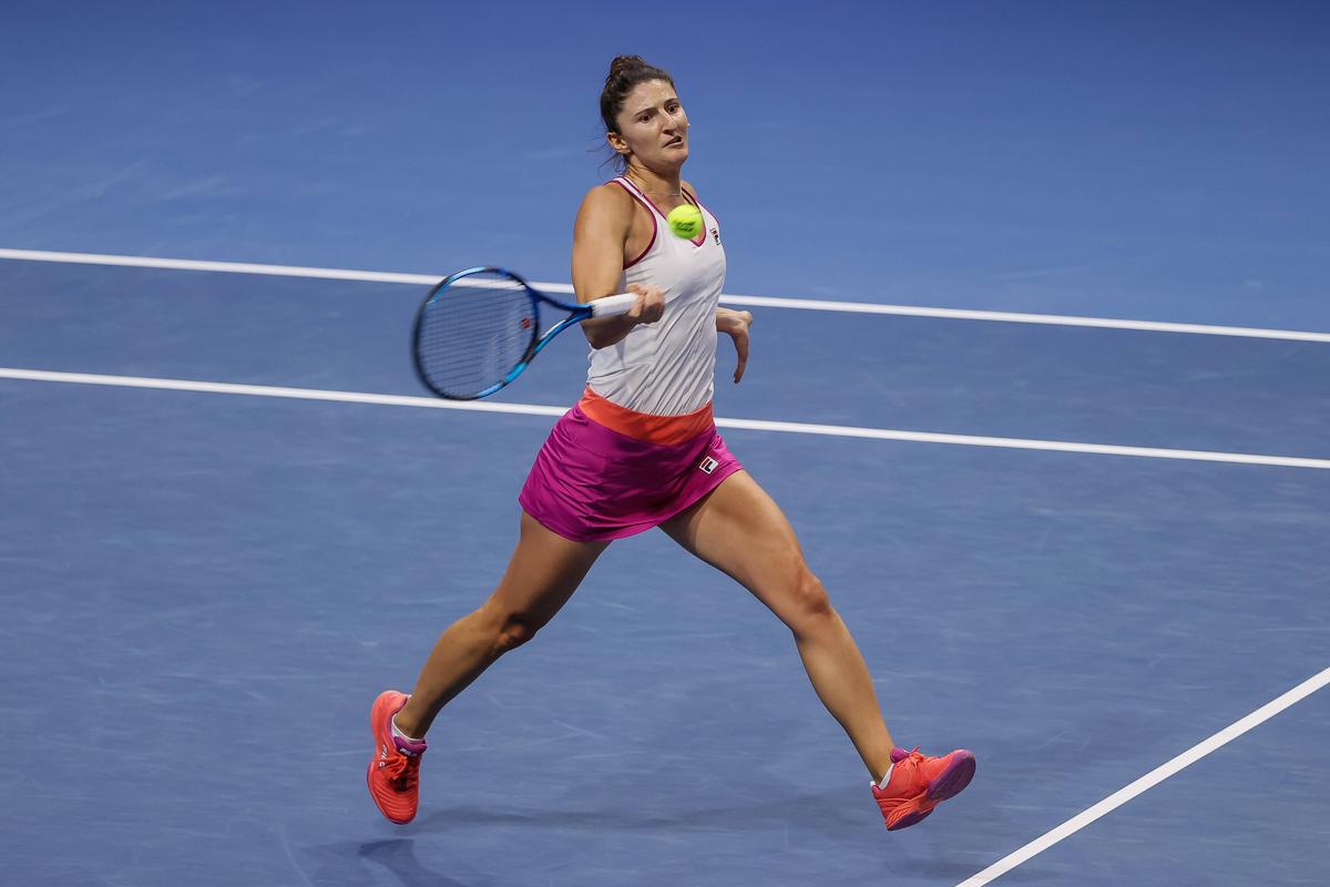 Irina Begu - Maria Sakkari » Românca s-a oprit în semifinalele turneului de la Sankt Petersburg, după un „thriller” cu Maria Sakkari, principala favorită