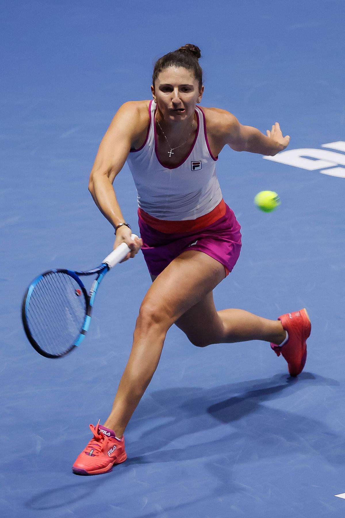 Irina Begu - Maria Sakkari » Românca s-a oprit în semifinalele turneului de la Sankt Petersburg, după un „thriller” cu Maria Sakkari, principala favorită
