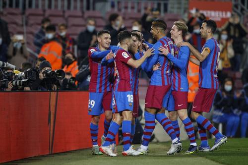 Frenkie de Jong nu ia în calcul plecarea de la Barcelona
Foto: Imago