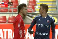 Jucător de la FC Botoșani, gest golănesc în meciul cu UTA Arad: și-a scuipat un adversar în față! Arbitrul n-a sancționat infracțiunea comisă în apropierea lui