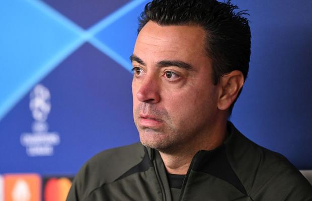 Ruptură totală la Barcelona » Xavi, pus într-o situație jenantă la conferință: „A spus Deco așa ceva?!” + A urmat o replică devastatoare