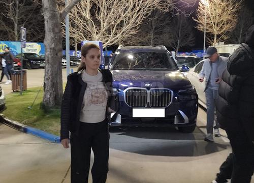Marilena Hagi, cu un BMW electric la Farul - Dinamo