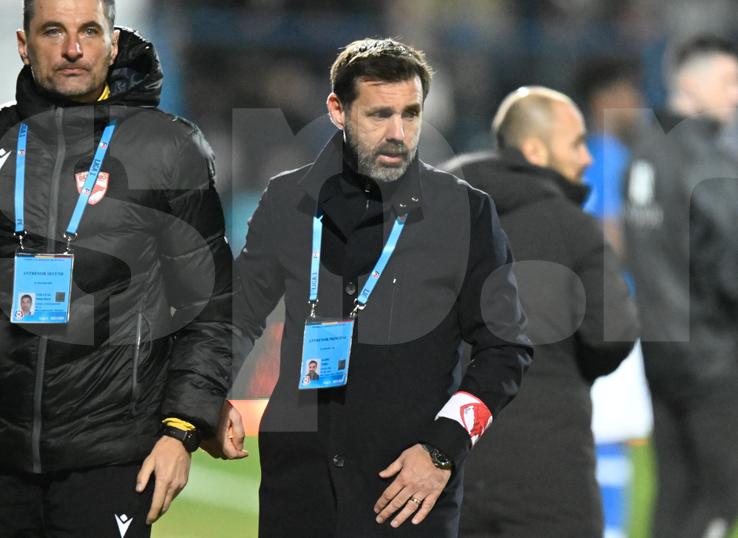 Zeljko Kopic, banderolă specială cu sigla lui Dinamo la meciul cu Farul