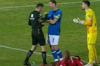 Scandal în Farul - Dinamo » Reacție violentă a lui Larie + Ce spun specialiștii despre momentul respectiv
