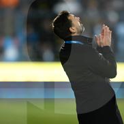 Zeljko Kopic, banderolă specială cu sigla lui Dinamo la meciul cu Farul