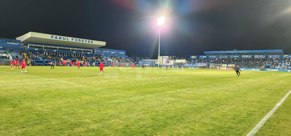 FOTO Farul - Dinamo, sosirea echipelor + imagini dinainte de meci