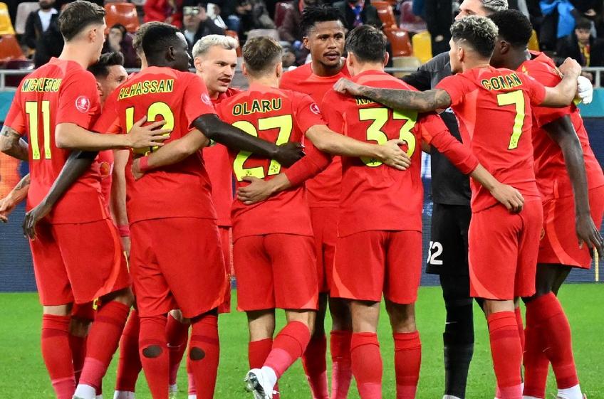 Roș-albaștrii sunt lideri în Liga 1, dar jocul nu satisface pe toată lumea / Sursă foto: Facebook@ FCSB / sportpictures.eu