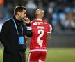 Zeljko Kopic, banderolă specială cu sigla lui Dinamo la meciul cu Farul