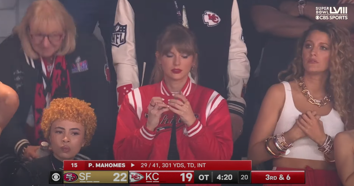 Taylor Swift a făcut haos în lojă la Super Bowl » Cum au surprins-o camerele TV