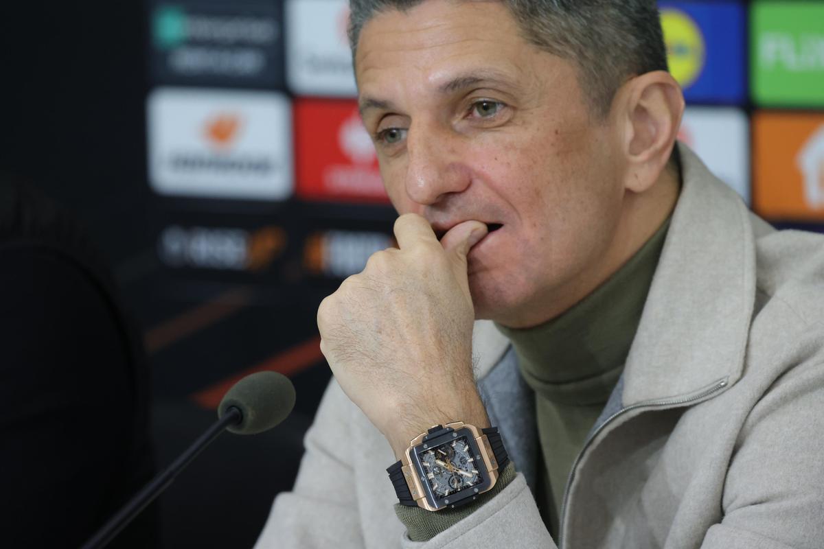 PAOK - FCSB. Răzvan Lucescu: „Rezultatul din grupă a fost nedrept” » Două întrebări la care a refuzat să răspundă. S-a ridicat și a încheiat conferința