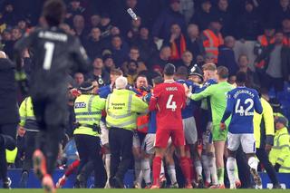 Bătaie pe teren după Everton - Liverpool » A fost nevoie de intervenția polițiștilor după ultimul „Merseyside Derby” găzduit de Goodison Park