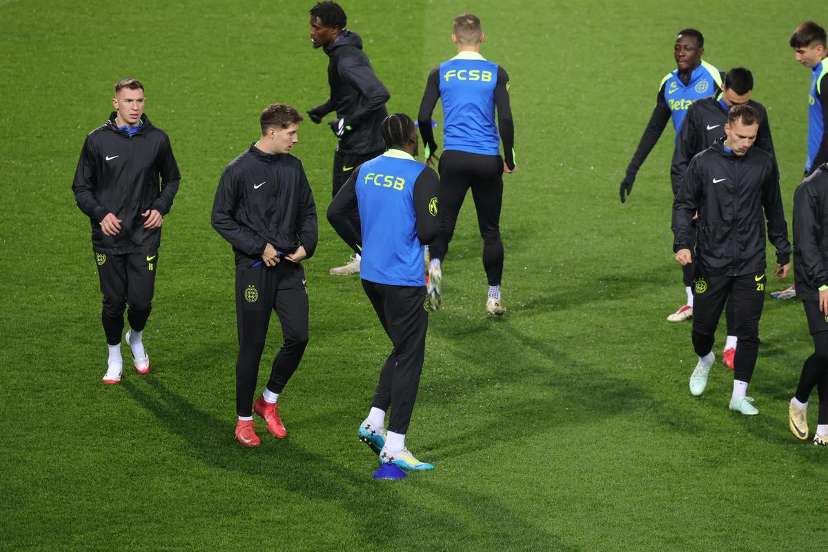 5 detalii de la antrenamentul FCSB » Elias Charalambous iritat, Miculescu apt pentru PAOK, s-a integrat Jordan Gele?