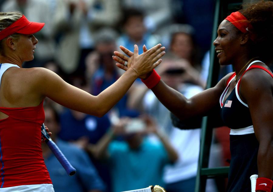 Maria Sharapova și Serena Williams la JO 2012 FOTO Imago Images Serena Williams a dezvăluit cum a ajuns pe scena la Super Bowl » Are legătură cu un dans și cu un meci în care a învins-o pe Maria Sharapova