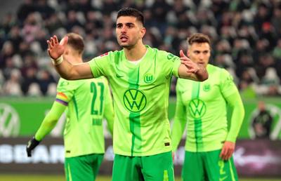 Liverpool îl monitorizează pe Koulierakis, fostul jucător al lui Răzvan Lucescu » Wolfsburg cere 40 de milioane de euro!