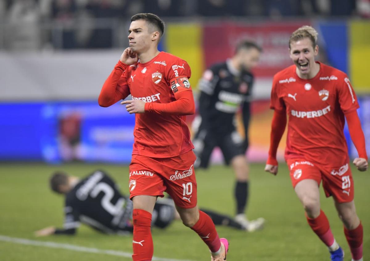 Dinamo se califică în „sferturile” Cupei României, după o victorie de control cu Hermannstadt » Traseu excelent pentru „câini” până în semifinale