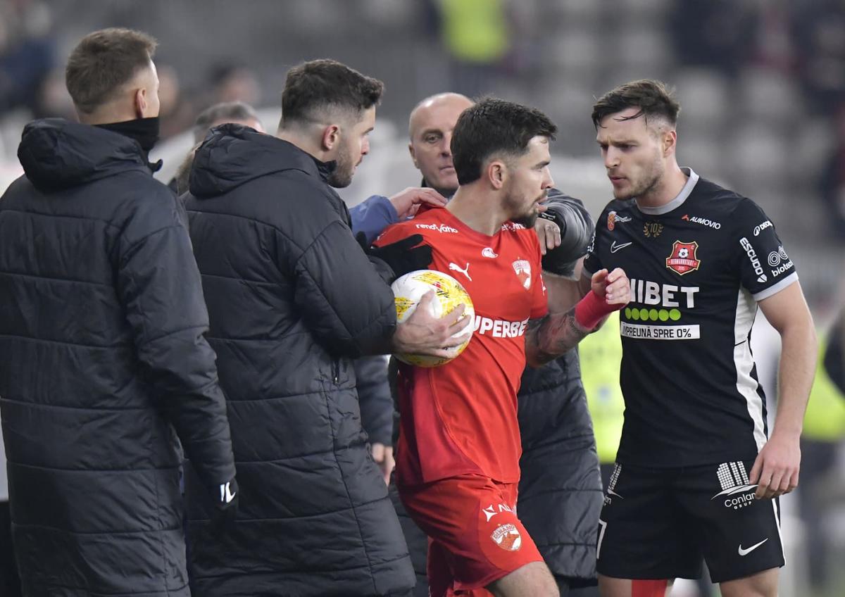 Dinamo se califică în „sferturile” Cupei României, după o victorie de control cu Hermannstadt » Traseu excelent pentru „câini” până în semifinale