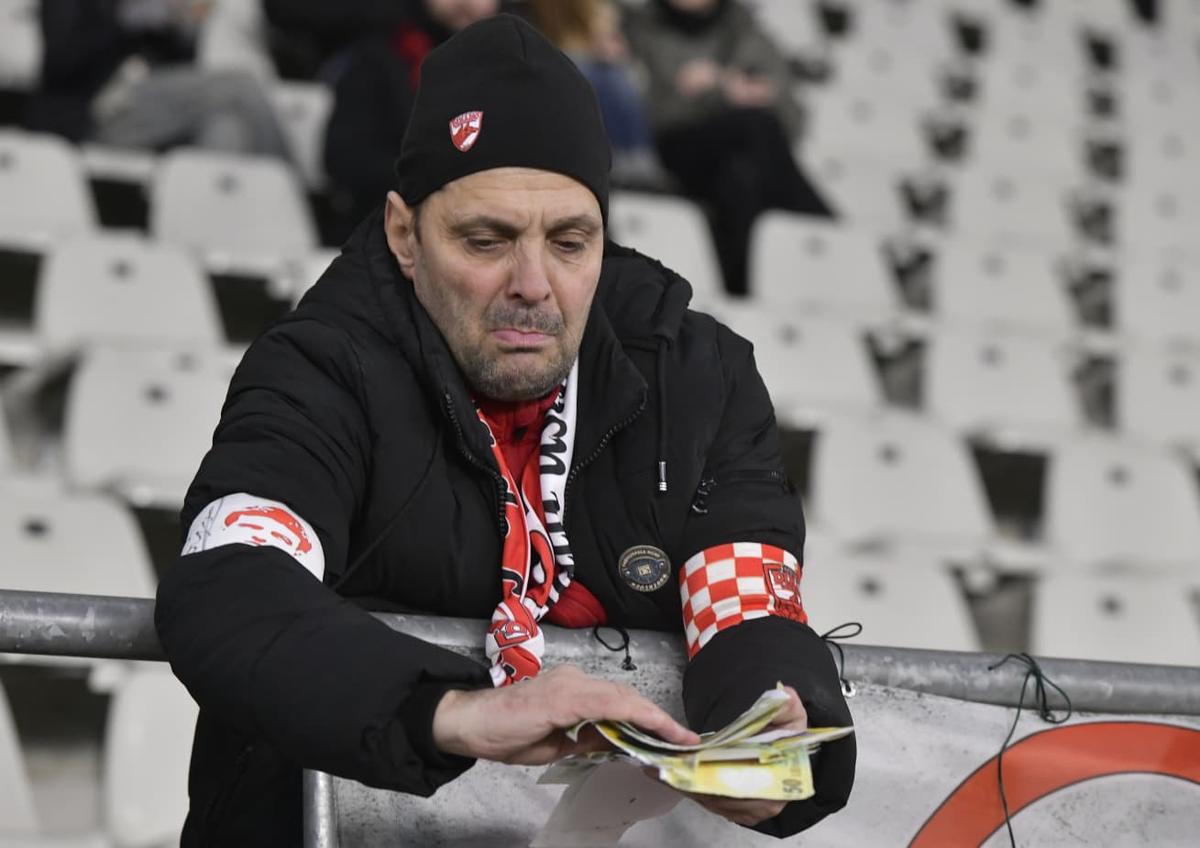 Dinamo se califică în „sferturile” Cupei României, după o victorie de control cu Hermannstadt » Traseu excelent pentru „câini” până în semifinale