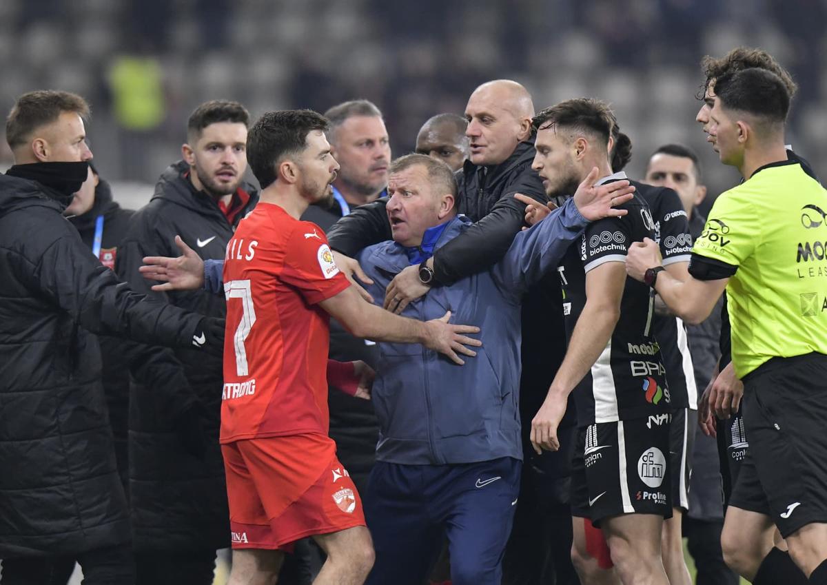 Dinamo se califică în „sferturile” Cupei României, după o victorie de control cu Hermannstadt » Traseu excelent pentru „câini” până în semifinale