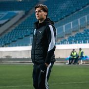 Fotbaliștii Craiovei, la inspecția gazonului / Sursă foto: Facebook@ Universitatea Craiova