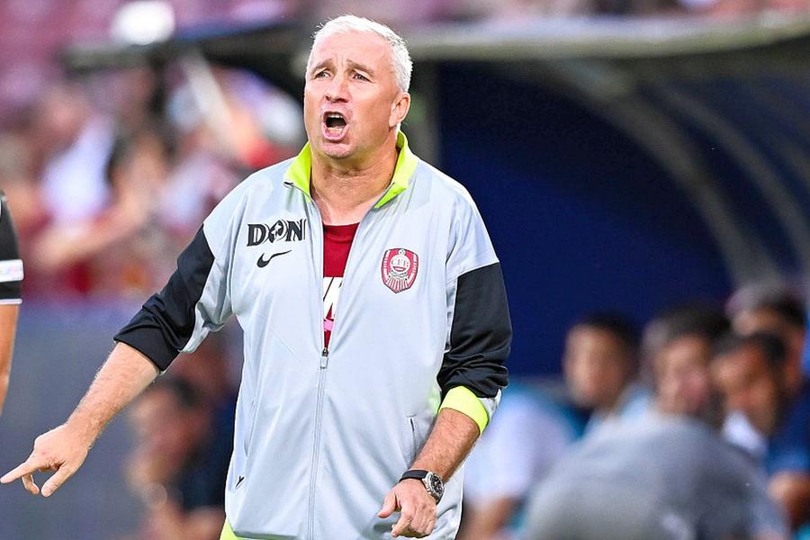 Dan Petrescu l-a adus pe Micai la CFR în vara lui 2025 și l-a „exmatriculat” în august anul trecut, cu puțin timp înainte să-și dea demisia. Foto: Imago Images Ioan Varga trebuie să-i plătească o avere jucătorului aruncat peste bord de Dan Petrescu: „Tratament abuziv, vădit nelegal”
