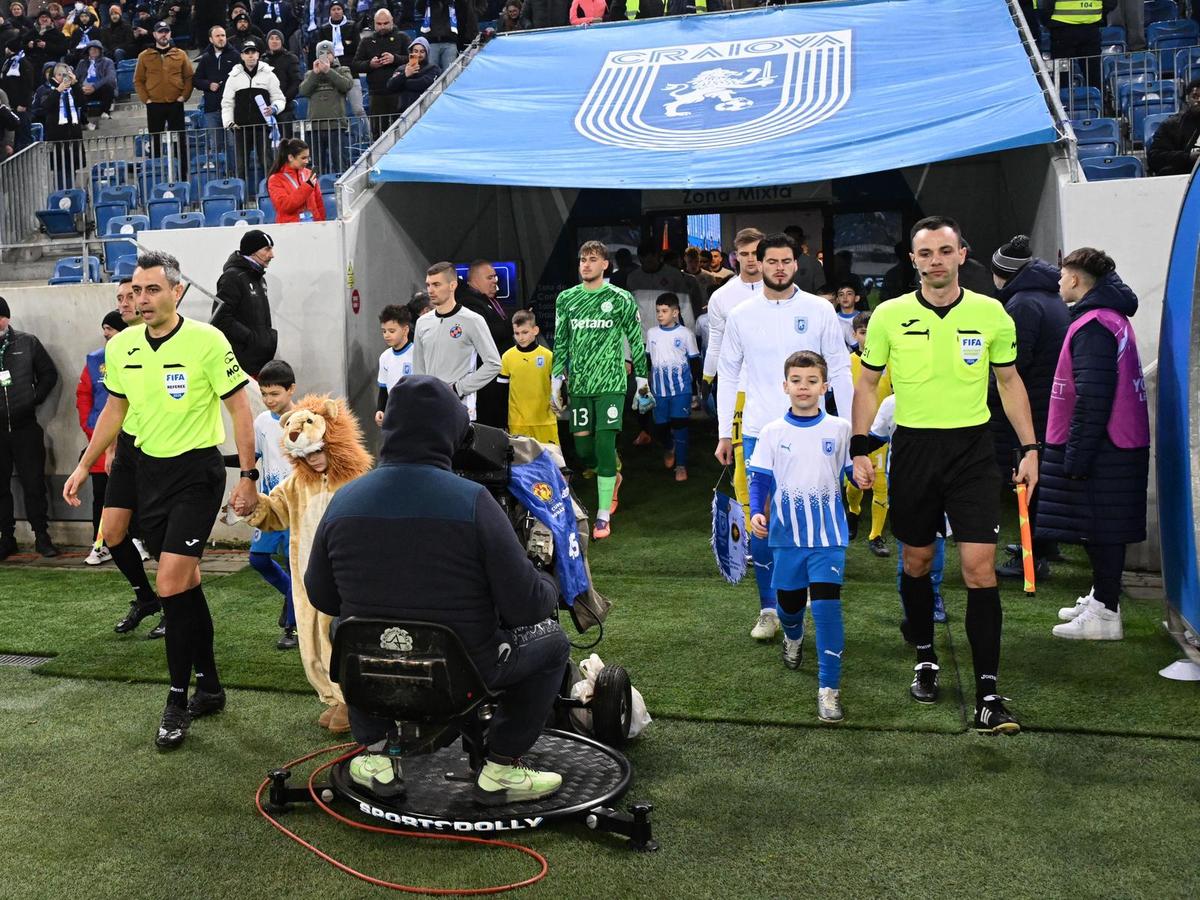 CSU Craiova - FCSB: cele mai tari imagini ale partidei de pe „Oblemenco”