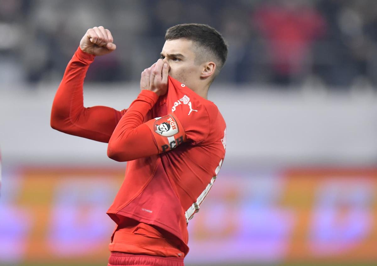 Coșmar pentru Dennis Politic la revederea cu Dinamo » Bancnotele care au circulat în tribune
