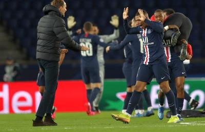 PSG - DORTMUND 2-0 // Un jucător parizian a încălcat toate regulile privind protecția de coronavirus + IMAGINEA SERII: cum a fost ironizat Haaland
