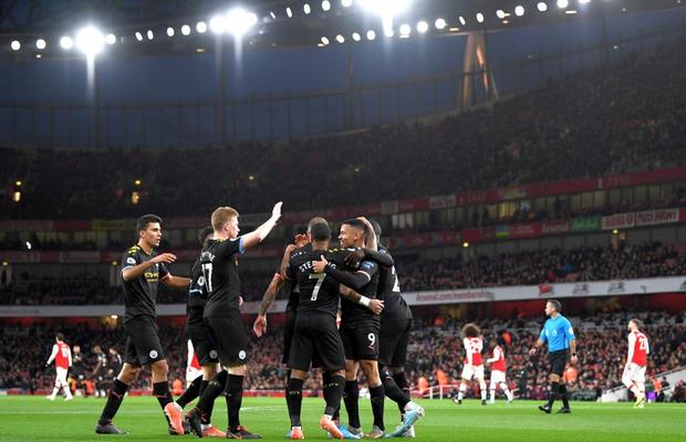 CORONAVIRUS // Decizii radicale și în Anglia: Premier League, interzis fanilor inclusiv în baruri. Soluția oferită abonaților