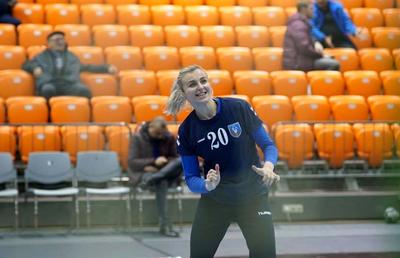 CSM București-SCM Rm. Vâlcea 23-22 // Iulia Dumanska nu își pierde speranța: „Luptăm până la capăt!”