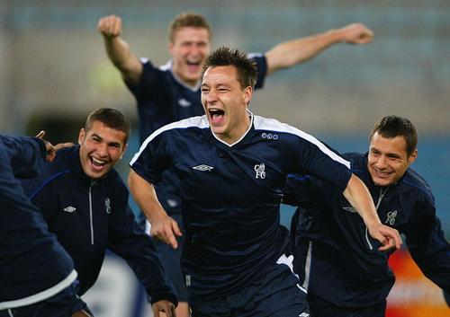 Cudincini, în dreapta imaginii, alături de Mutu, Huth și Terry / FOTO: Guliver/GettyImages