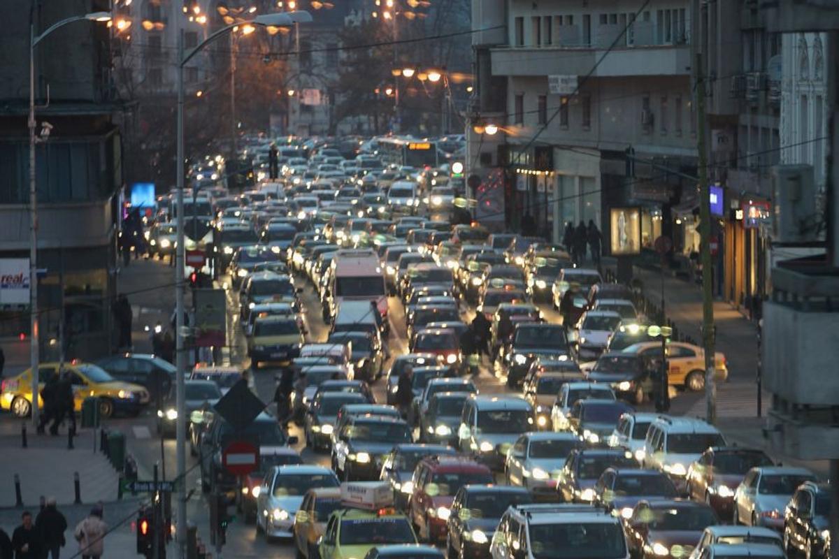 Traficul sufocant din București - imagini surprinse de agenții