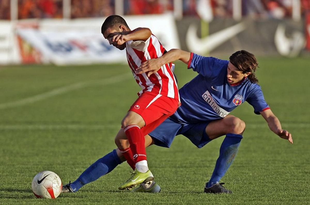 FOTO El e singurul „supraviețuitor” de la ultimul meci UTA - FCSB jucat la Arad » Cum arătau echipele atunci