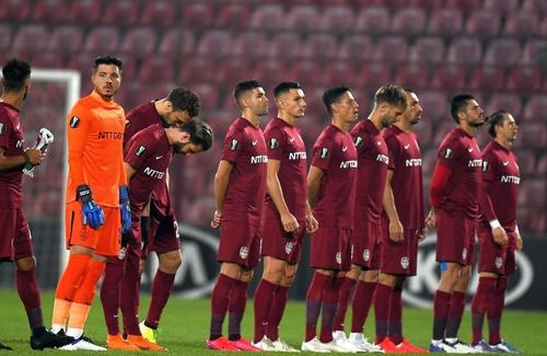 CFR Cluj a primit o veste teribilă. Atacanții Mario Rondon (34 de ani), Valentin Costache (22 de ani) și Gabriel Debeljuh (24 de ani) au fost confirmați pozitiv cu Covid-19.