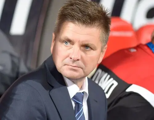 Uhrin a semnat abia azi cu Dinamo! Momente tensionate: antrenorul nu a acceptat clauzele lui Zăvăleanu