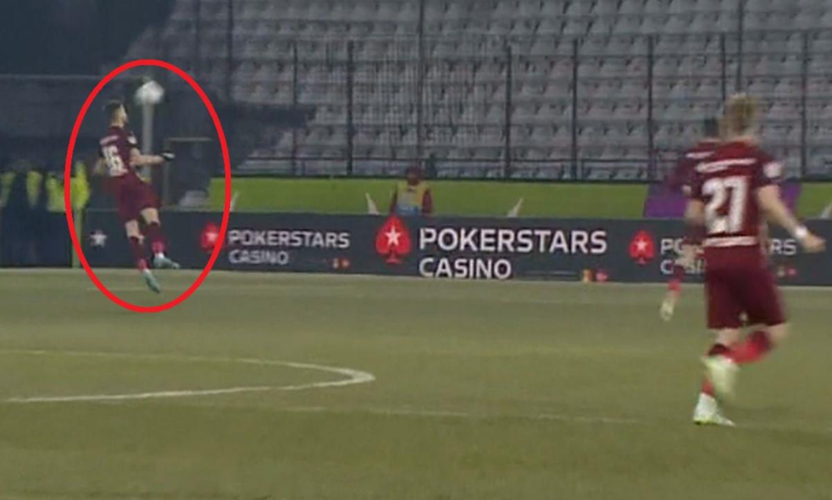 Eroare monumentală în apărarea lui CFR Cluj » Rar vezi așa ceva!
