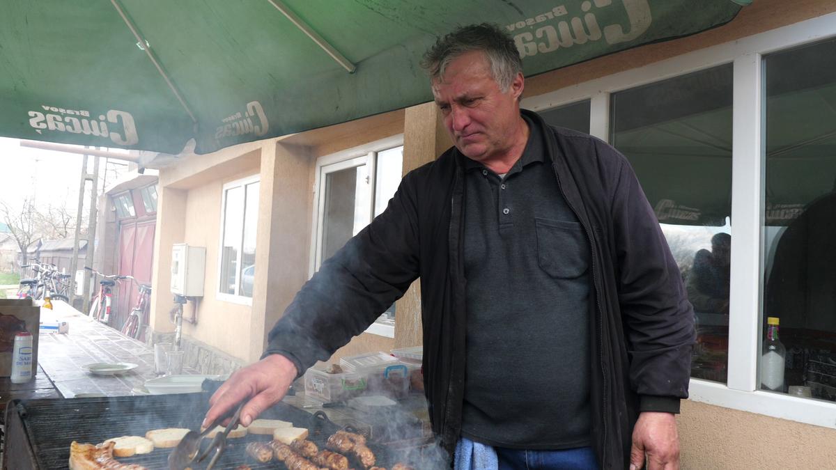 Familia lui Valentin Mihăilă are o echipă în liga a cincea din Dâmbovița » Buffon cu muștar și grataragiul Nelu: „De aici nu pleacă nimeni nepăcălit!”