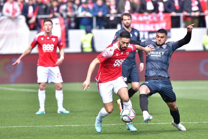Dinamo - Poli Timișoara » Dani Iglesias (27 de ani, mijlocaș central) a deschis scorul în minutul 45+1, după o serie de greșeli comice în apărarea oaspeților.